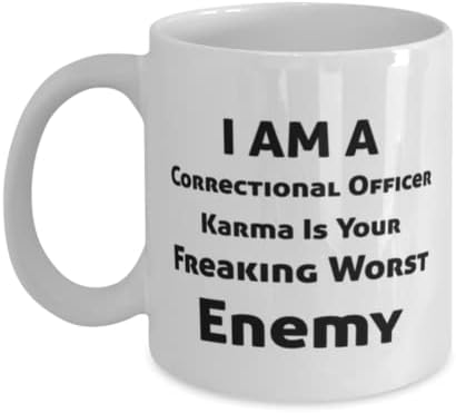 קצין כליאה ספל, אני קצין כליאה. קארמה הוא שלך מפחיד הגרוע ביותר אויב, חידוש ייחודי מתנת רעיונות כליאה קצין, קפה ספל תה כוס לבן